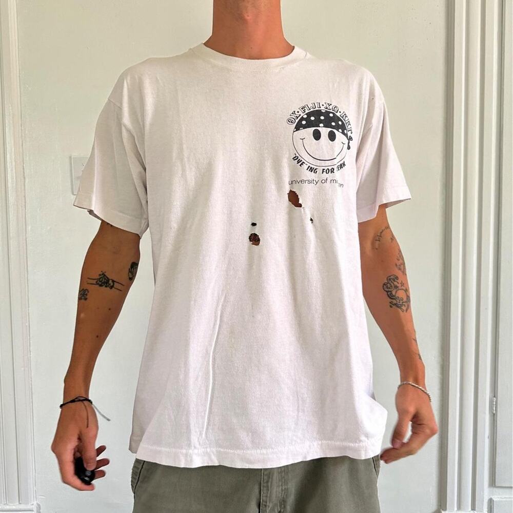 Vintage 90s Michigan UofM Fiji Frat Smiley Happy Peace Spring Break Tee Shirt